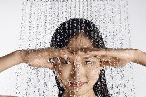 Khi tắm nên làm sạch bộ phận này nhiều hơn để loại bỏ độc tố giúp cơ thể khỏe mạnh hơn