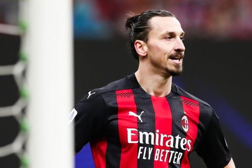 Ibrahimovic bỏ lỡ cơ hội cận thành ở trận thua 0-3 của Milan
