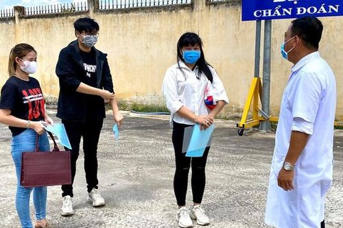 Bệnh nhân nhiễm biến thể mới của SARS-CoV-2 đã 4 lần âm tính