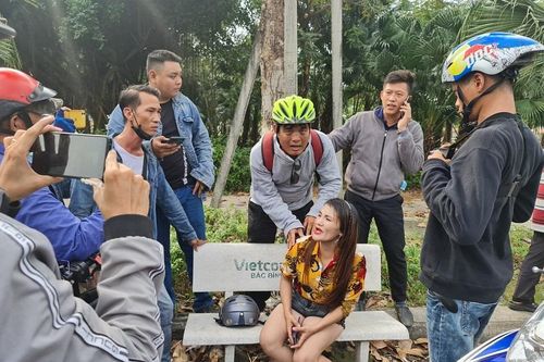 Mất trộm xe máy sau khi cùng người phụ nữ vào nhà nghỉ 'tâm sự'