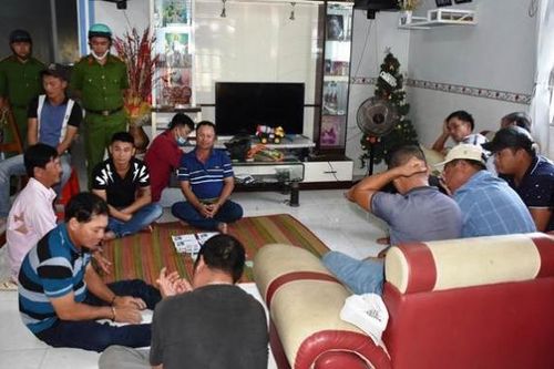 Bạc Liêu: Triệt xóa sòng bạc, tạm giữ hàng chục triệu đồng