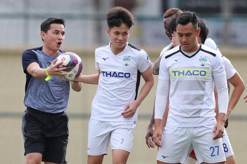 HAGL khó vô địch V-League