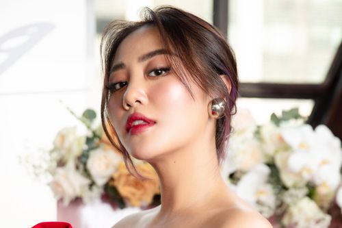 Văn Mai Hương: Trong gần 3 năm, tôi yêu 3 - 4 người