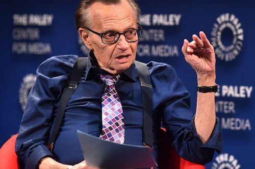 Người dân tưởng nhớ Larry King tại Đại lộ Danh vọng ở Hollywood