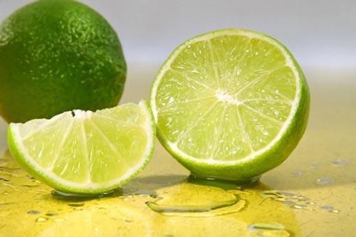 Những thứ bạn không được bôi trực tiếp lên da