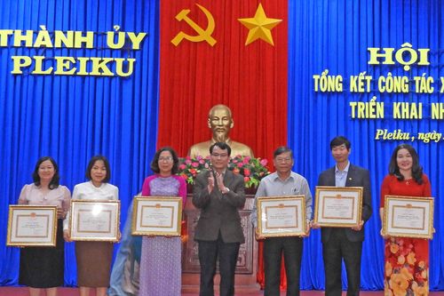 Pleiku: Hơn 89% tổ chức cơ sở Đảng hoàn thành tốt và xuất sắc nhiệm vụ