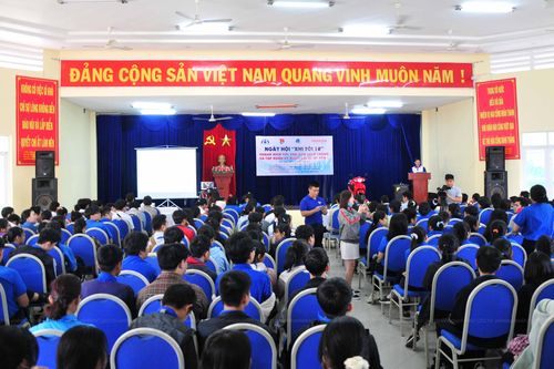 Tập huấn kiến thức an toàn giao thông cho hơn 300 đoàn viên, thanh niên