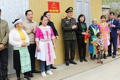 Những ngôi nhà nặng nghĩa tình của lực lượng Công an tặng đồng bào gặp khó khăn