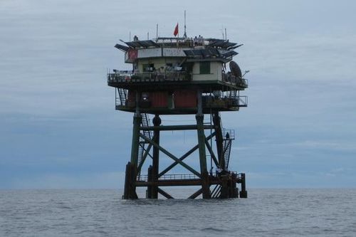 Xuân về trên nhà giàn DK1