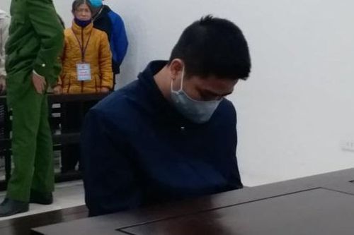 Tranh giành đón khách, lái 'xe ôm' đâm chết đồng nghiệp