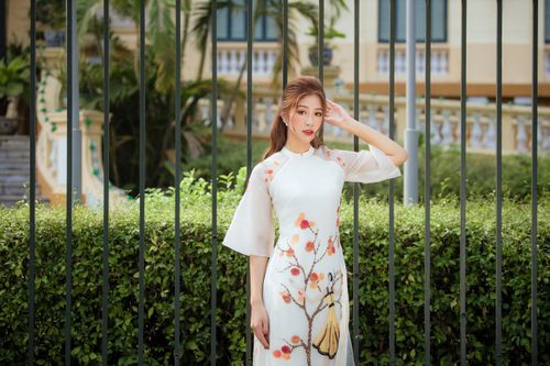 Top 10 'Hoa hậu Việt Nam 2020' Đặng Vân Ly nói về tin đồn 'đại gia' chống lưng