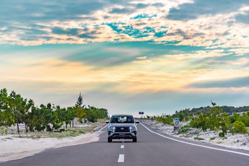 Toyota Innova xuyên Việt