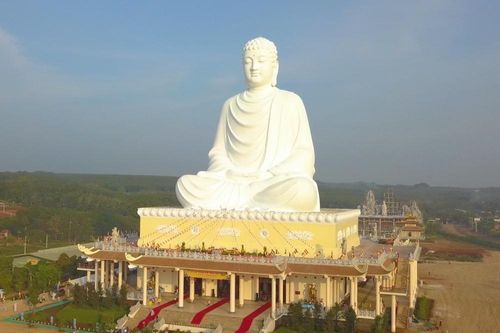 Tượng Phật ngồi 73 m tại Bình Phước