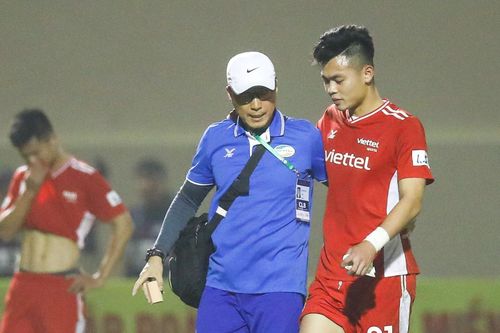 Thêm một tuyển thủ quốc gia bị chấn thương đầu gối