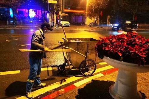 Hà Nội: Tăng cường đảm bảo vệ sinh môi trường phục vụ Đại hội Đảng