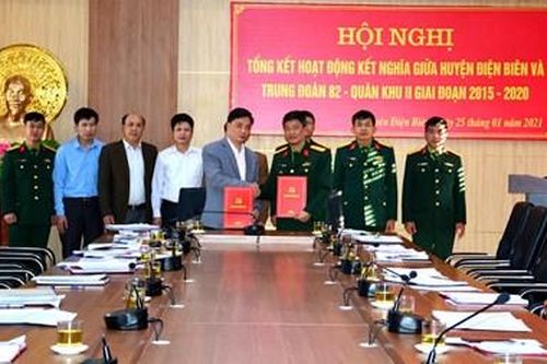 Tăng cường tình đoàn kết giữa Trung đoàn 82 và huyện Điện Biên