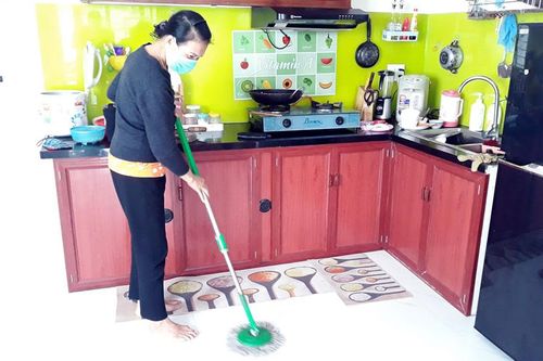 Dịch vụ dọn nhà 'đắt show' dịp Tết