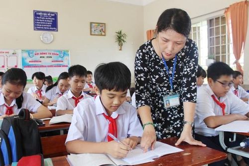 Năm học của nỗ lực và cố gắng