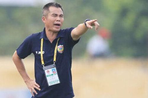 HLV Phạm Minh Đức: 'Hà Tĩnh đáng ra phải có 2 quả phạt đền'