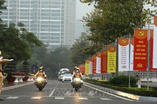 Đoàn xe đại biểu Đại hội lần thứ XIII của Đảng lưu thông theo đúng phương án thực diễn