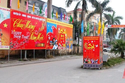 Vùng cao rực rỡ màu cờ chào mừng Đại hội lần thứ XIII của Đảng