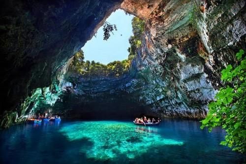 Quảng Bình hỗ trợ Thái Nguyên phát triển du lịch hang động
