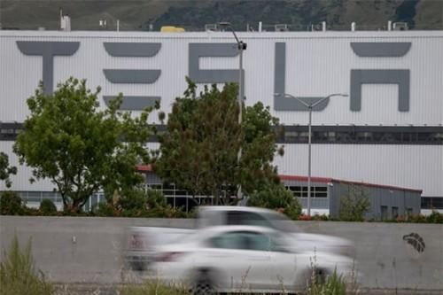 Tesla kiện cựu nhân viên vì cáo buộc ăn cắp phần mềm