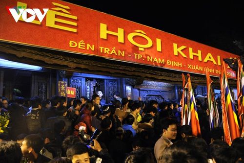 Lễ hội khai ấn Đền Trần 2021 hạn chế người tham gia