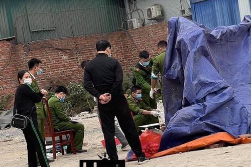 Bắc Ninh: Công an tìm cha mẹ của thai nhi bị vứt bỏ cạnh bãi rác