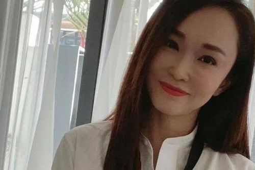 Bất ngờ trước ngoại hình của vợ chồng Phạm Văn Phương - Lý Minh Thuận, bằng tuổi mà đối lập quá nhiều
