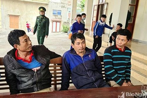Tàu cá bị chìm, một thuyền viên đuối nước