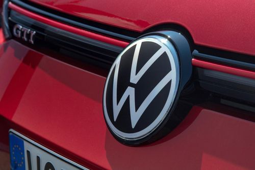 Volkswagen có thể bị phạt 100 triệu euro vì phát thải CO2 vượt chuẩn