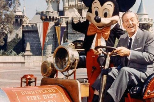 Disney muốn công viên sạch sẽ như khách sạn