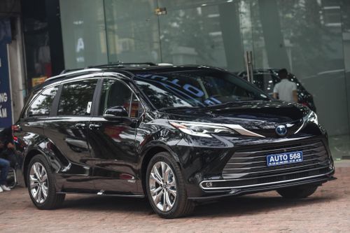 Chi tiết Toyota Sienna 2021 đầu tiên tại Việt Nam