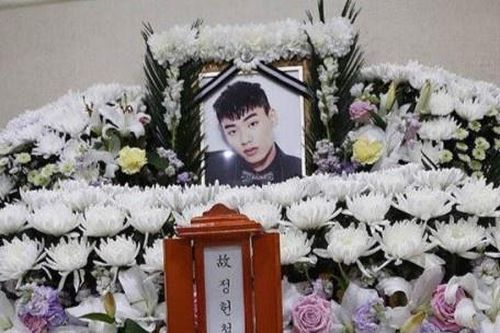 Tang lễ của rapper Iron
