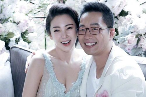 Trương Vũ Kỳ bị tung hợp đồng mang thai hộ