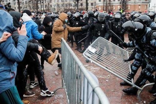 Vụ Nga bắt giữ ông Navalny: EU thận trọng trong việc trừng phạt, Czech đòi Moscow giải thích, Italy tuyên bố sẵn sàng mạnh tay