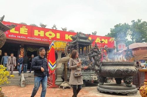 Nam Định dừng lễ hội khai ấn Đền Trần