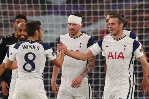 Bale tỏa sáng, Tottenham ngược dòng hạ đối thủ đàn em tại FA Cup