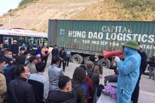 Ngược xuôi thông quan ngày cận Tết Nguyên đán Tân Sửu 2021