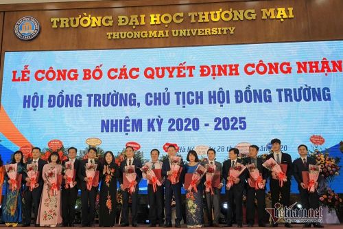 Bộ Nội vụ trả lời: 'Ai là người đứng đầu trường đại học công lập?'