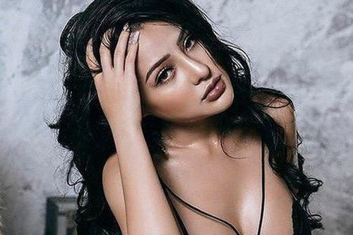 Ngân 98 không mảnh vải che thân: 'Khác gì bệnh hết thuốc chữa'