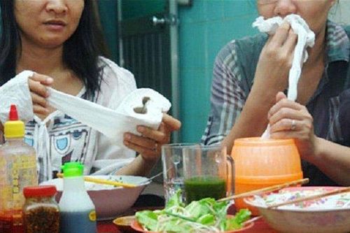 Sai lầm nghiêm trọng khi dùng giấy vệ sinh, cẩn thận kẻo hối hận