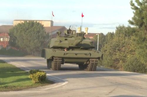 Leopard 2A4 của Thổ Nhĩ Kỳ vượt qua xe tăng Altay đầy hứa hẹn