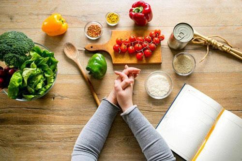 Ăn uống không lành mạnh và những thói quen xấu làm tăng nguy cơ mắc ung thư vú của giới trẻ