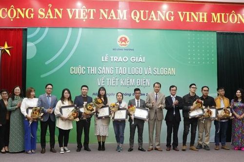 13 tập thể, cá nhân được trao giải cuộc thi 'Sáng tạo logo và slogan về tiết kiệm điện'