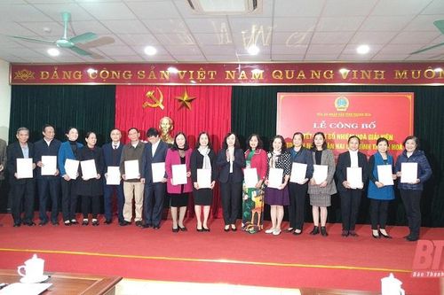 Công bố quyết định bổ nhiệm hòa giải viên Tòa án Nhân dân hai cấp