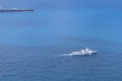 Indonesia bắt giữ tàu mang cờ Iran và Panama vì nghi vận chuyển dầu bất hợp pháp