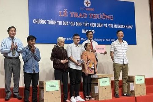 TPHCM: Người dân tiết kiệm hơn 920 tỷ đồng tiền điện năm 2020