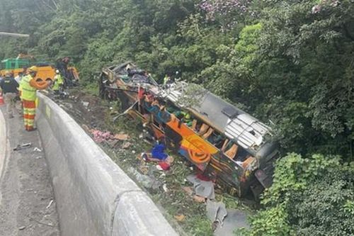 Brazil: Lật xe khách trên đường cao tốc, hơn 18 người thiệt mạng